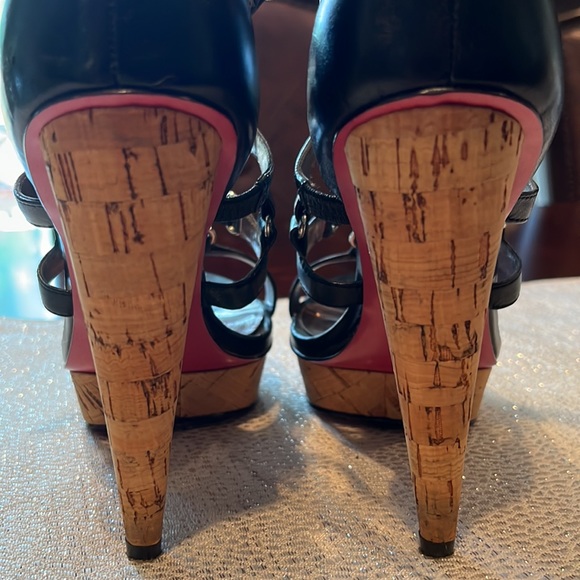 Funky Pink Bottom Paris Hilton Heels - Picture 4 of 5